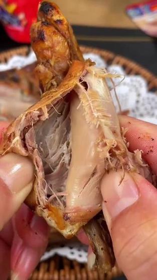 果木炭烧鹌鹑 小身材里的大营养，现烤现发的新鲜奥秘